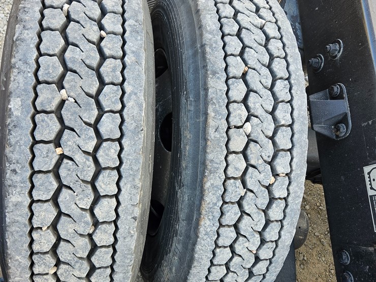 2021-kenworth-t680-image-75