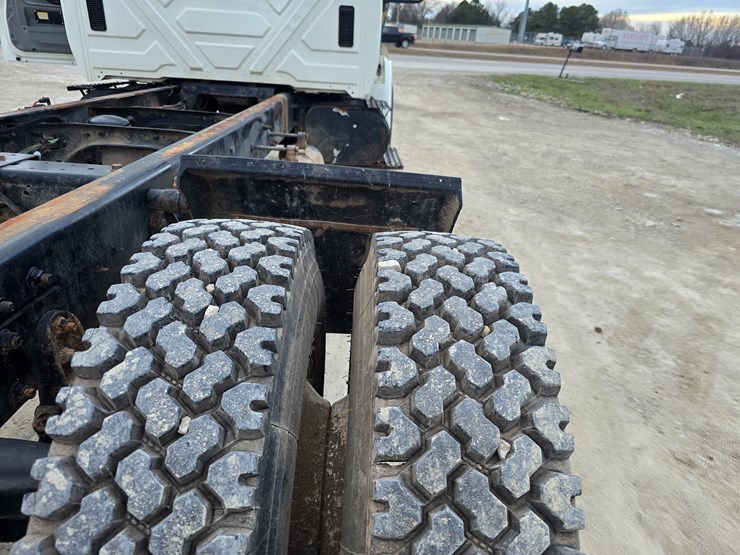 international-durastar-4300-image-67