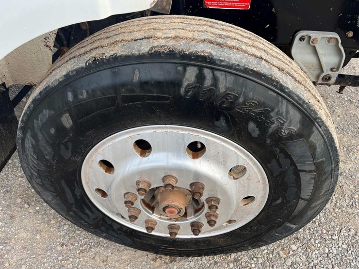 2016-western-star-4900-image-11