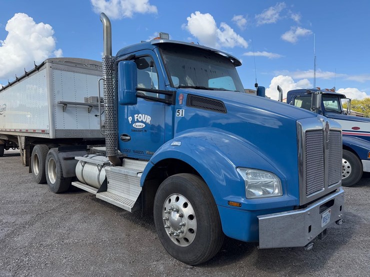 2016-kenworth-t880-image-3