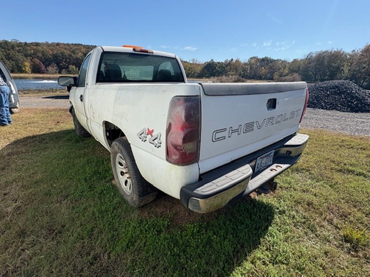 2003-chevrolet-silverado-1500-image-4