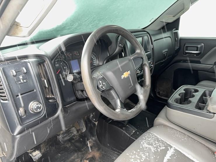 2016-chevrolet-2500hd-image-15