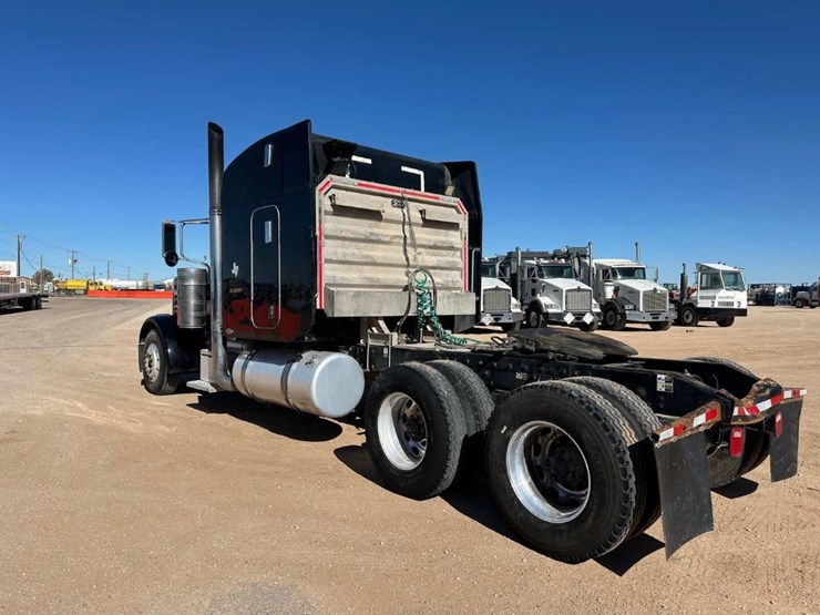 2006-peterbilt-379-image-5