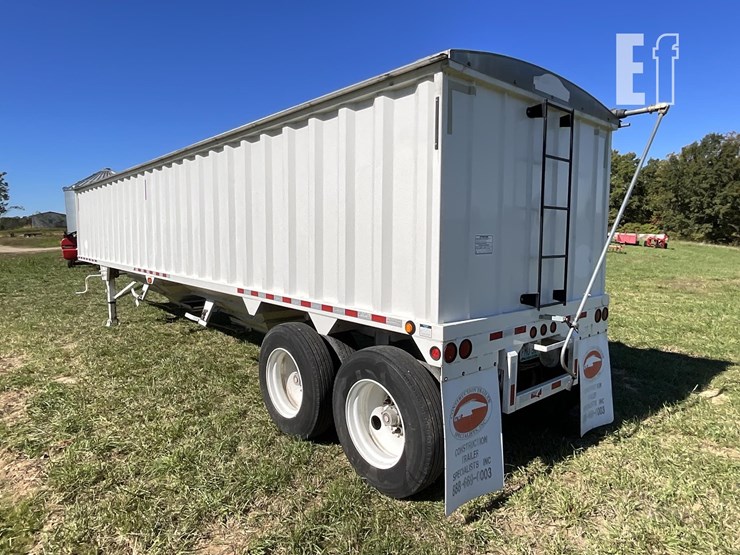 2015-const-trlr-spec-38-ft-image-3