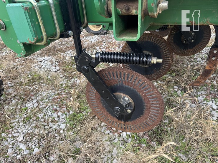 2015-great-plains-np40-image-4