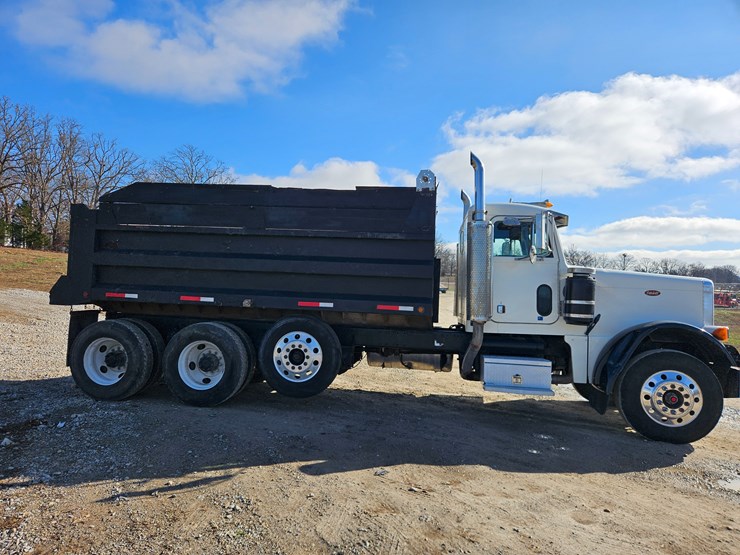 peterbilt-379-image-21