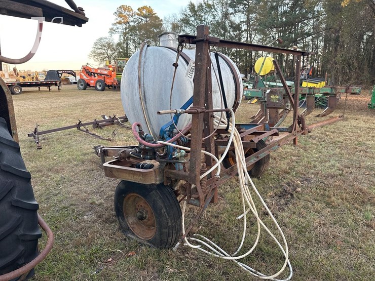 john-deere-300-image-3