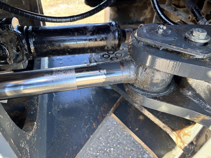 2014-komatsu-wa380-7-image-25