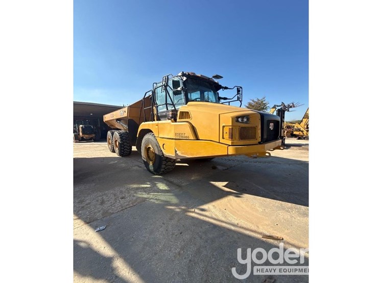 caterpillar-725-image-7