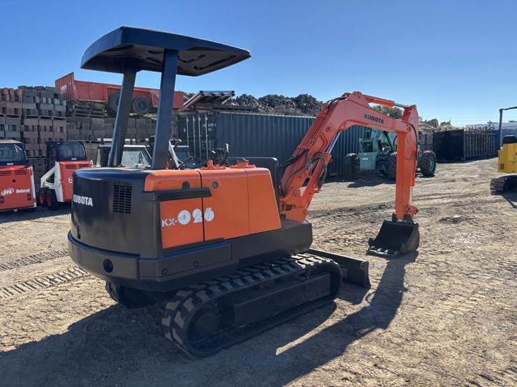 kubota-kx026-image-3