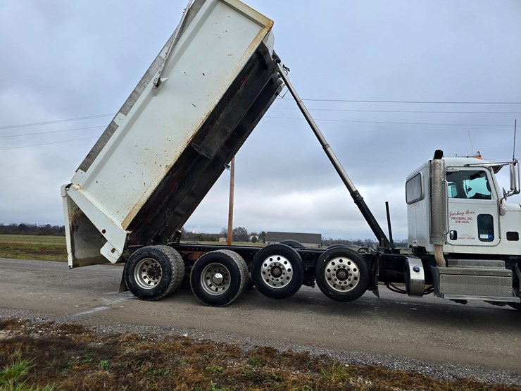 peterbilt-367-image-73