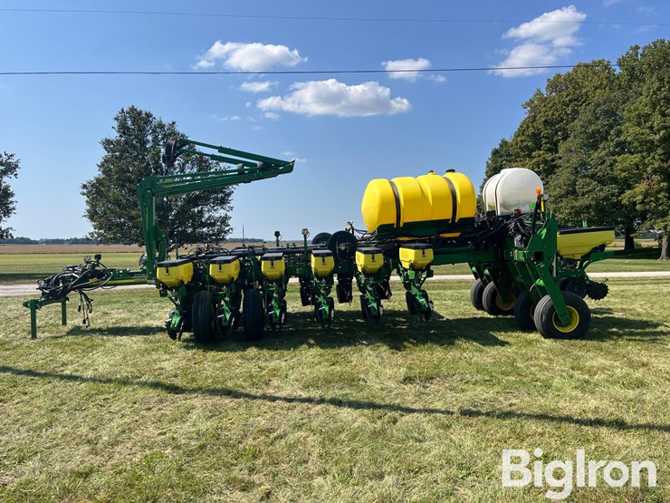 2011-john-deere-1770-image-8