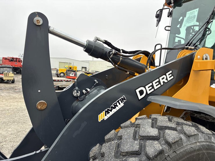 john-deere-624-image-51