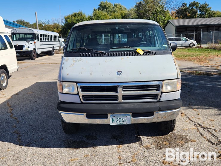 1997-dodge-ram-3500-image-2