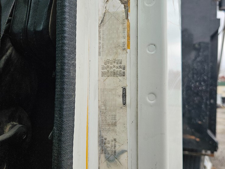 freightliner-columbia-120-image-76