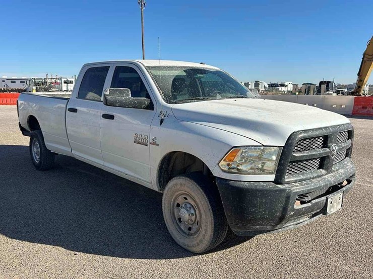 2018-dodge-ram-2500-image-2