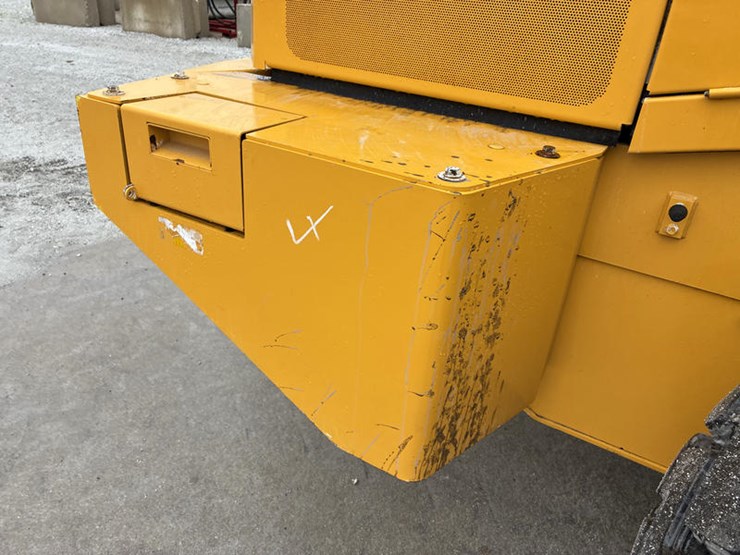 john-deere-624-image-35