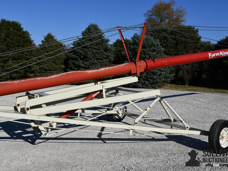 buhler-farm-king-y1070tm-10"x70'-swing-away-auger-image-16