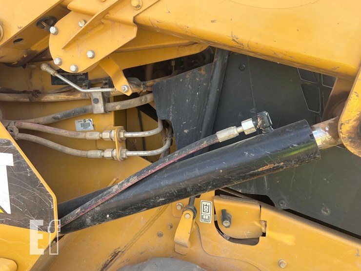 2019-caterpillar-259d-image-17