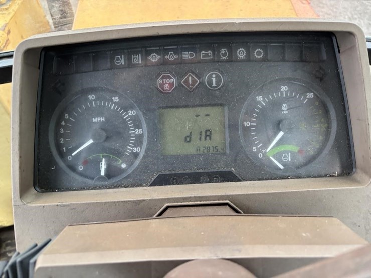 john-deere-6410-image-37