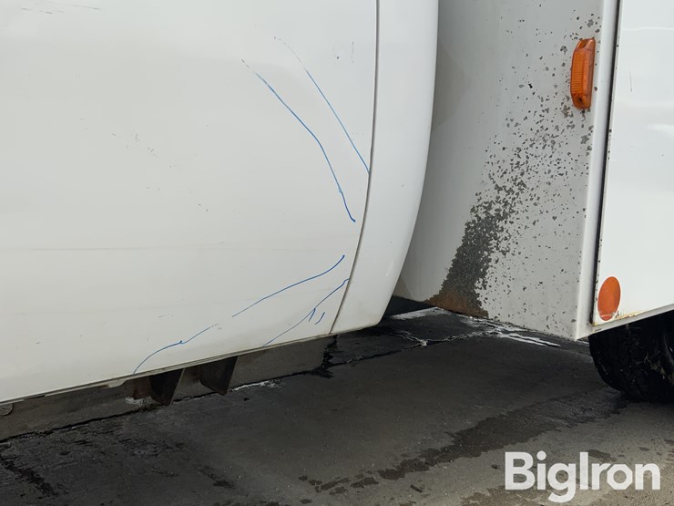 2012-chevrolet-silverado-3500-image-18