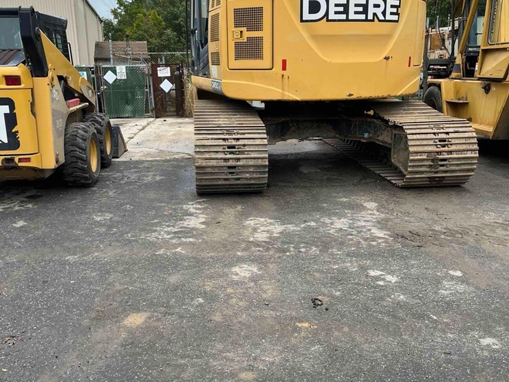 deere-245g-lc-image-34