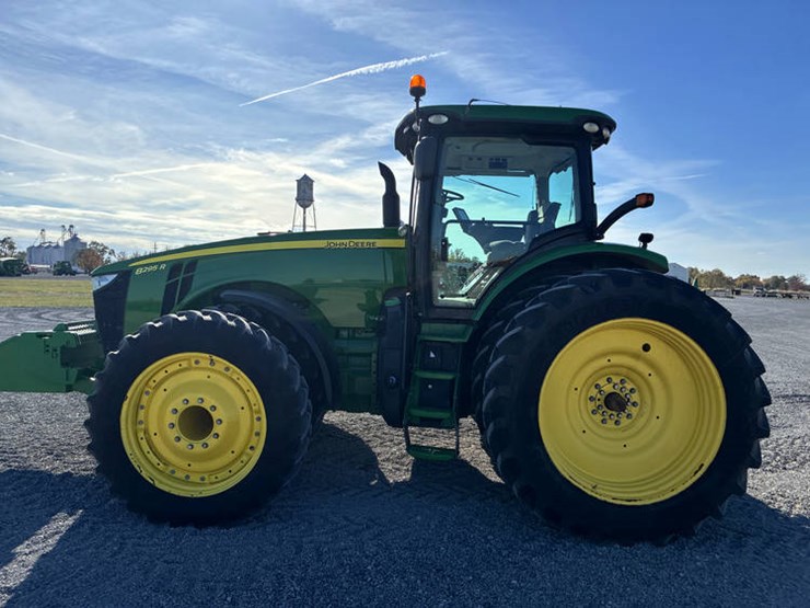 2014-john-deere-8295r-image-9