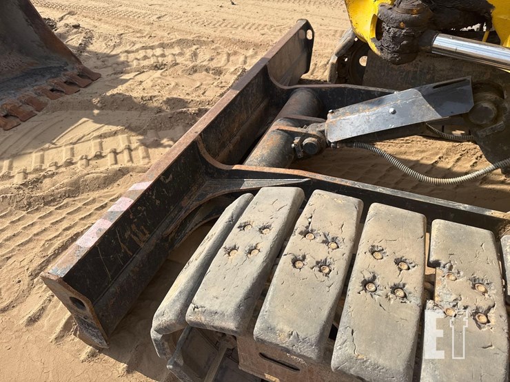 komatsu-pc88mr-10-image-18