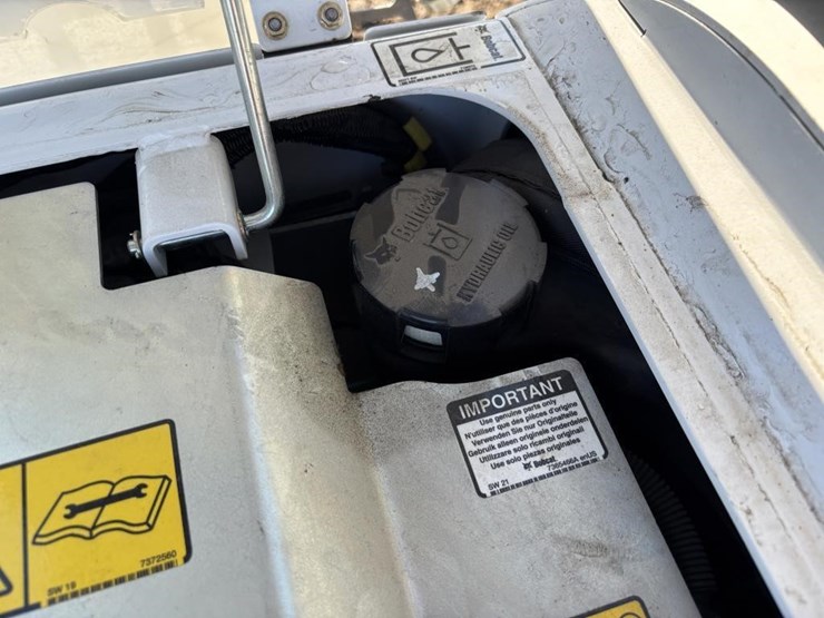 2022-bobcat-e10e-hydraulic-excavator-image-45