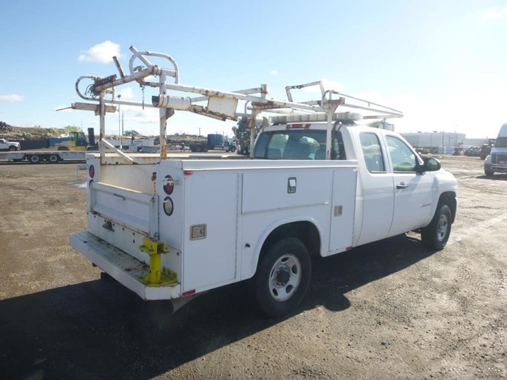 2009-chevrolet-2500-image-3