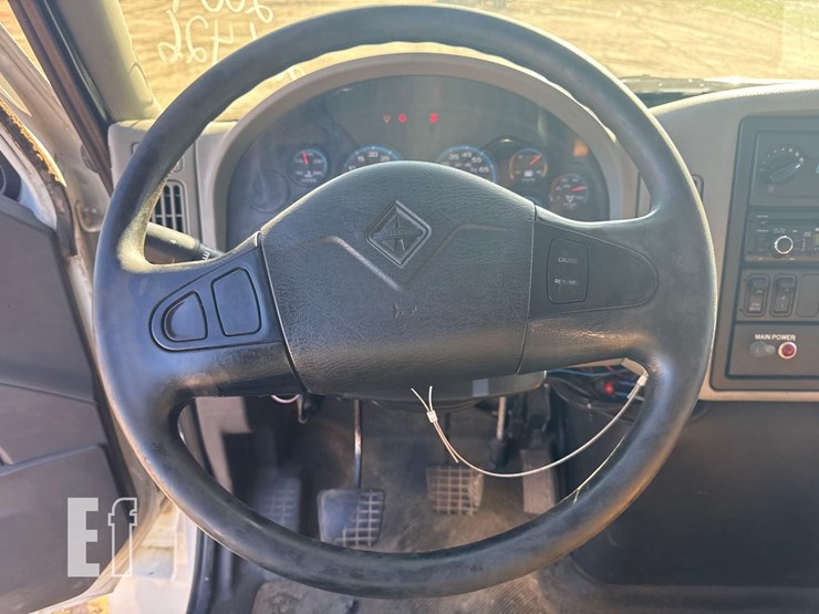 international-durastar-4300-image-19