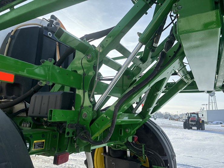 john-deere-r4038-image-37