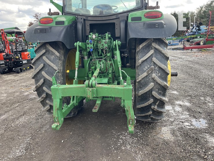 2013-john-deere-6150r-image-17