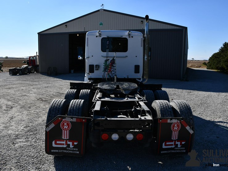 2020-kenworth-t880-image-6