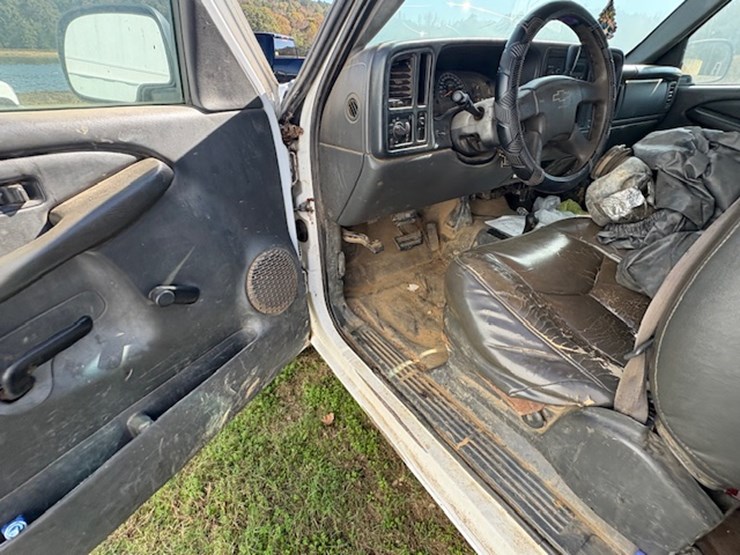 2003-chevrolet-silverado-1500-image-26