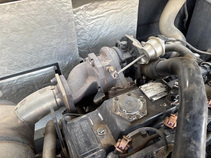 2014-takeuchi-tb290-image-63