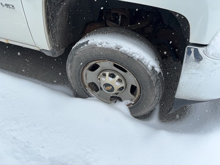 2016-chevrolet-2500hd-image-2