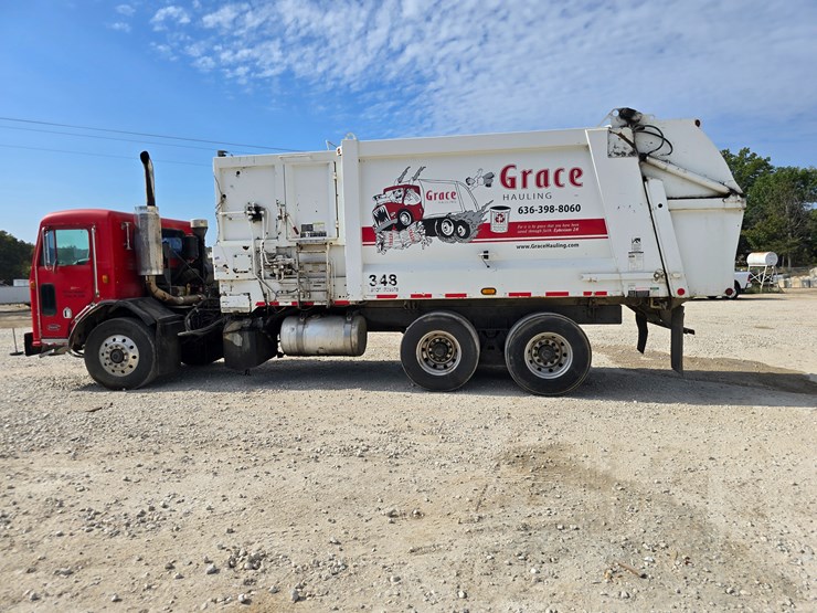 2003-peterbilt-320-image-10