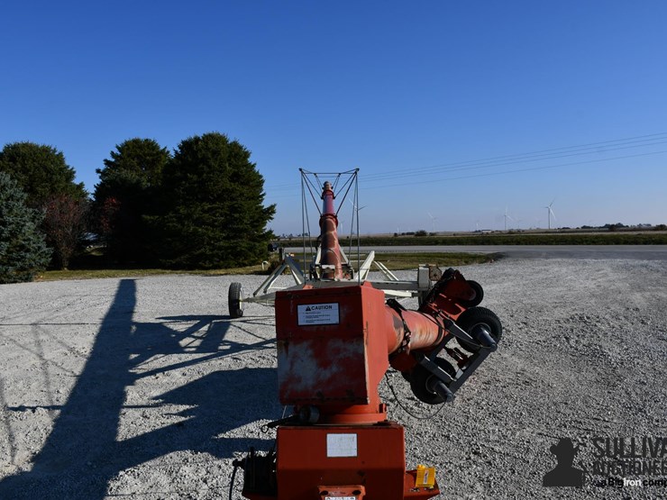 buhler-farm-king-y1070tm-10"x70'-swing-away-auger-image-10