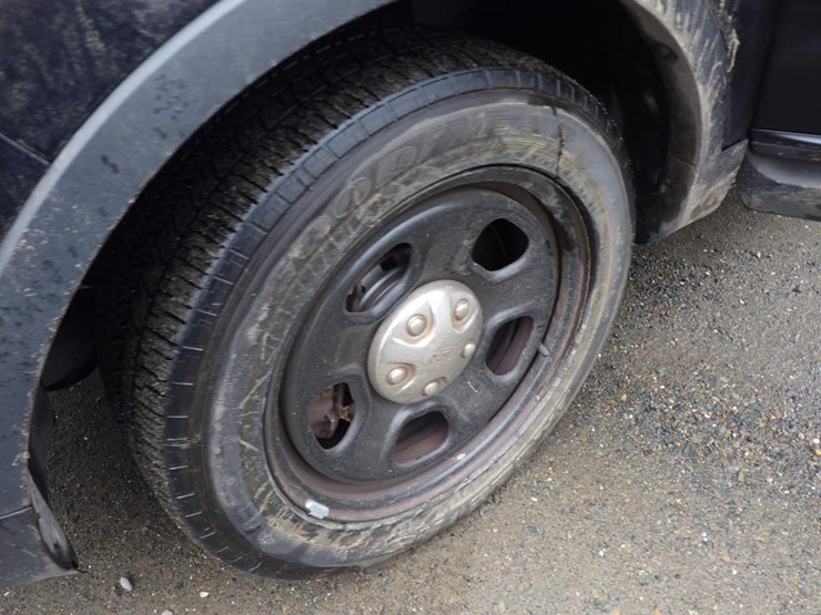 2014-ford-explorer-image-13