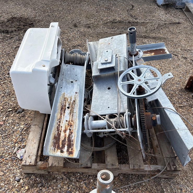 #1438 • BOAT HOIST PARTS