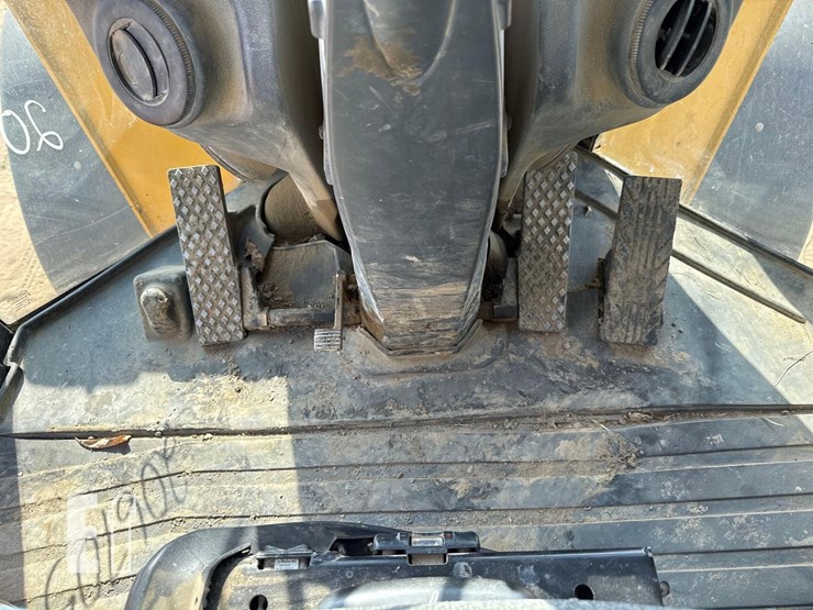 2017-deere-544kii-image-31