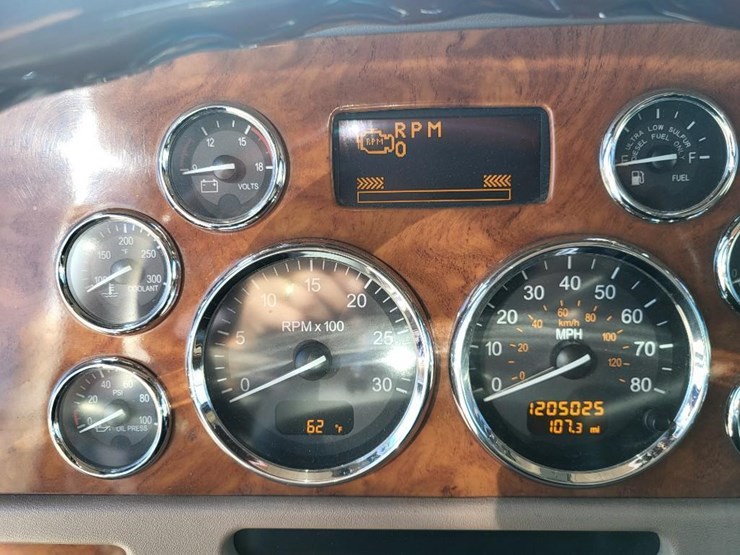 peterbilt-389-image-62