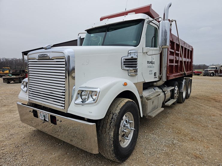 freightliner-122sd-image-1