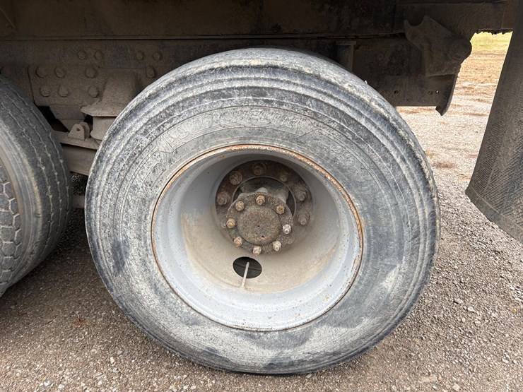 kenworth-t800-image-10