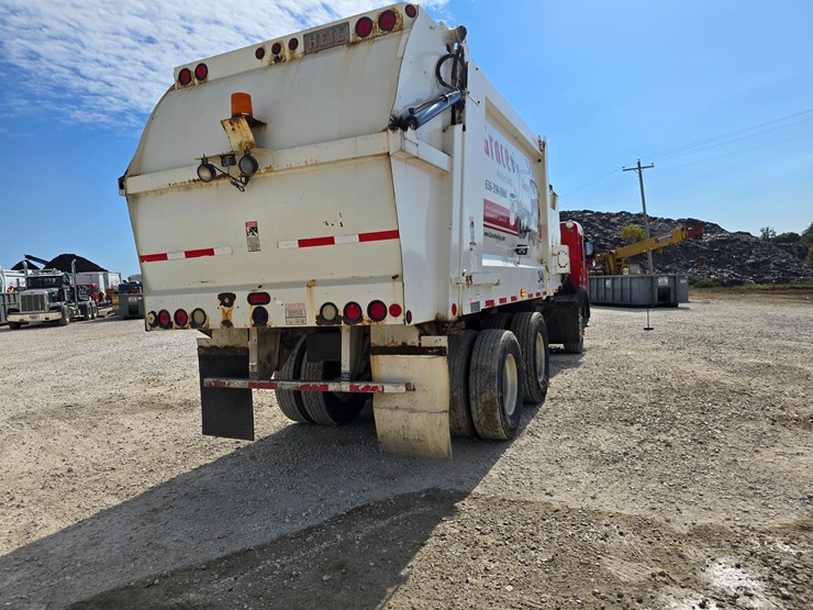 2003-peterbilt-320-image-25