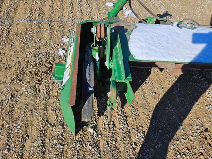 john-deere-566-image-54