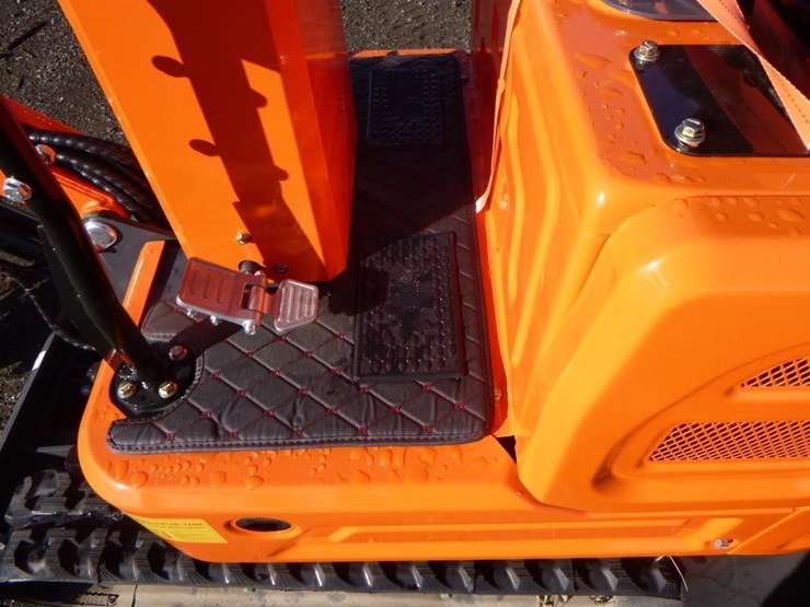 blt-319-hydraulic-excavator-image-17