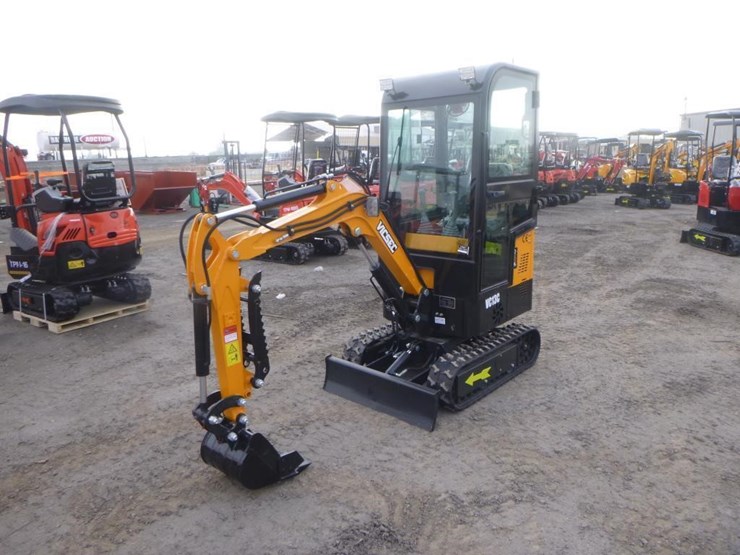 2025-vicsec-vc13c-hydraulic-excavator-image-1