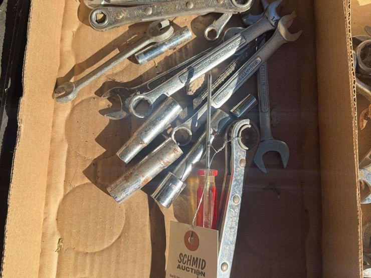 1/4"-sockets,-wrenches-image-2